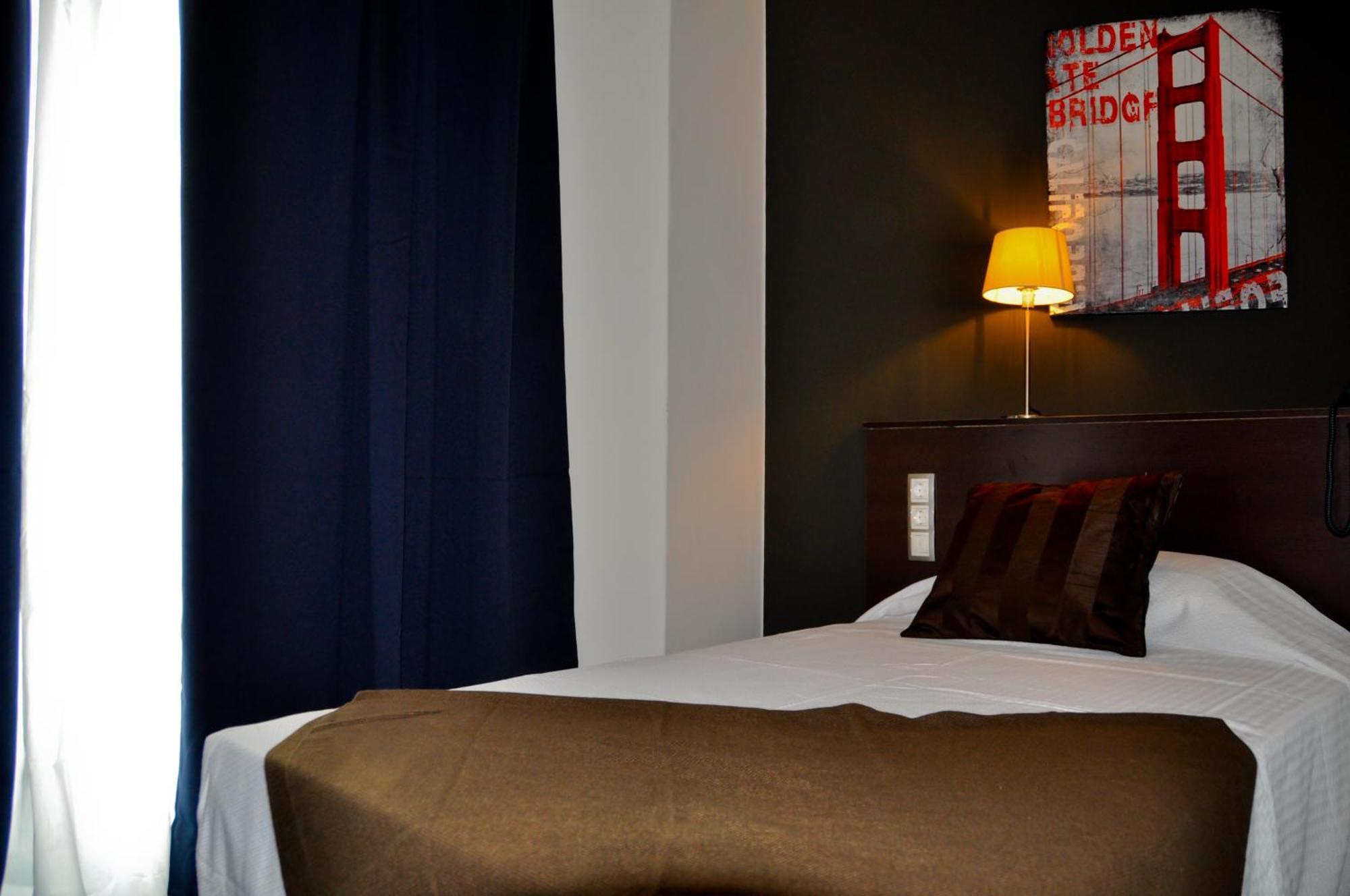 Hostal La Rotonda Ourense Ngoại thất bức ảnh