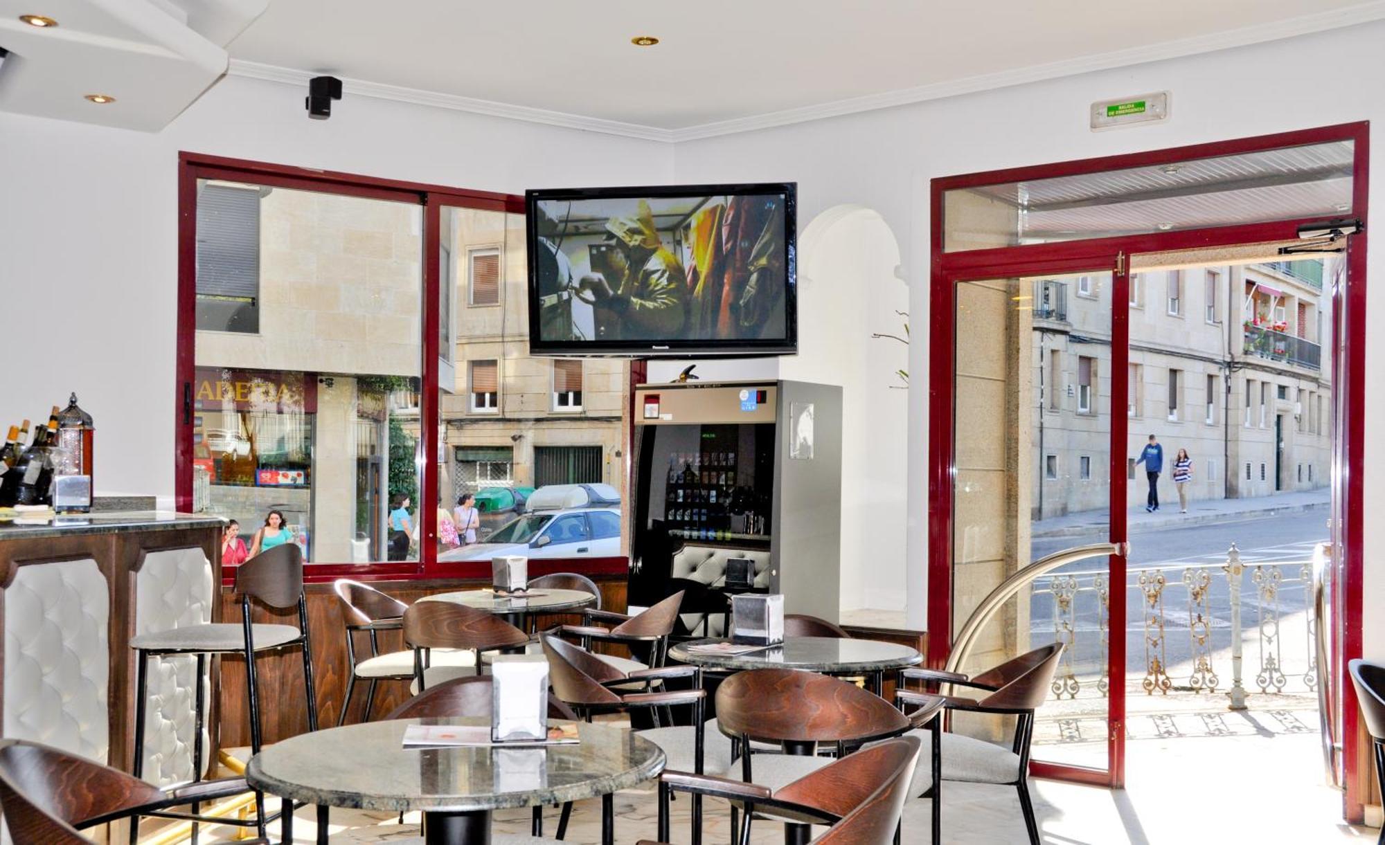Hostal La Rotonda Ourense Ngoại thất bức ảnh
